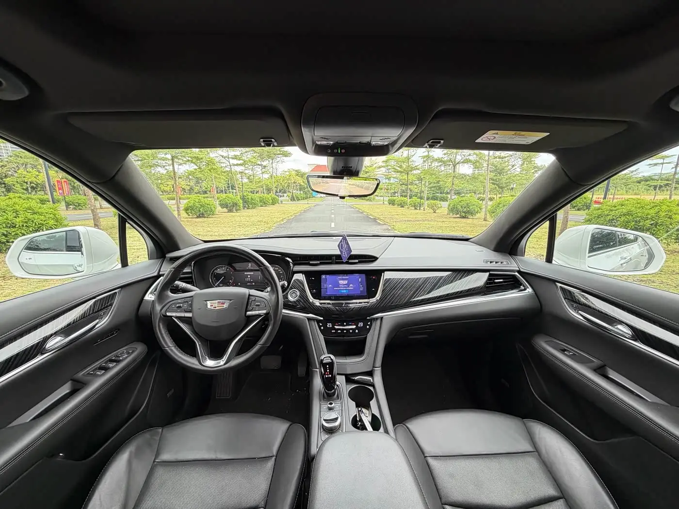 Cadillac XT6 2023 — Photo 6/9