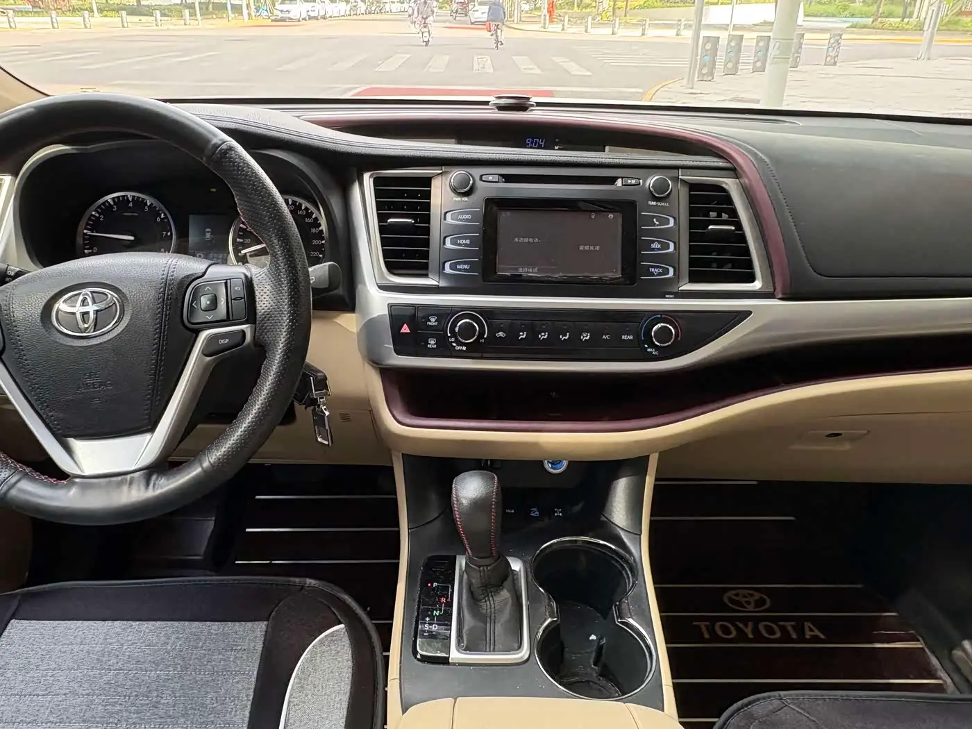 Toyota Highlander 2016 — ფოტო 5/9