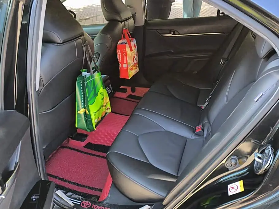 Toyota Camry 2019 — Фото 11/16