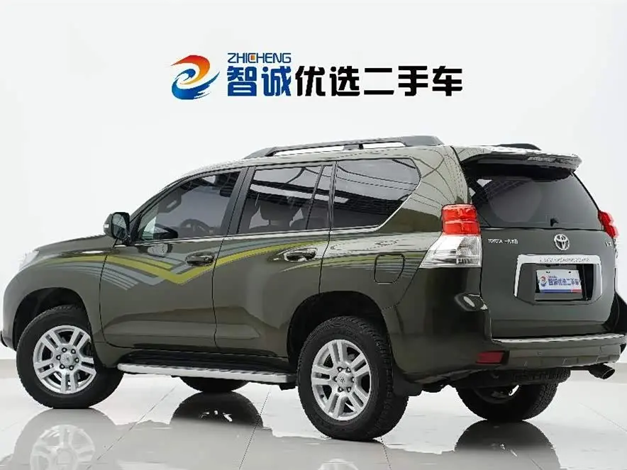 Toyota Prado 2011 — Photo 6/20