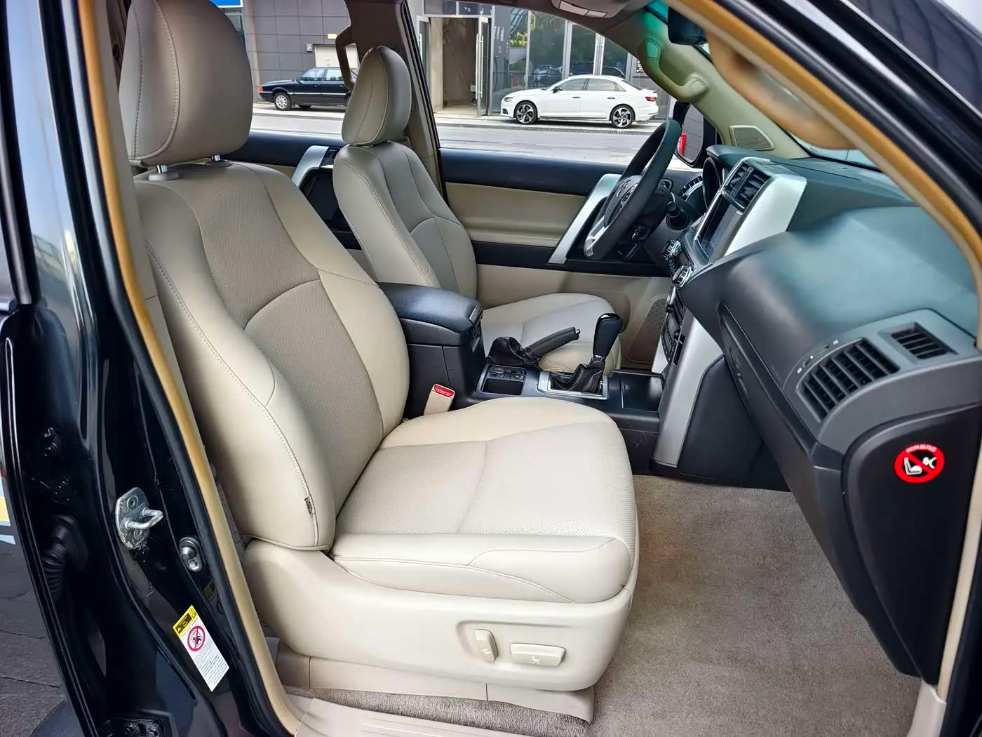Toyota Prado 2011 — Şəkil 14/20