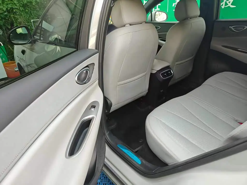 BYD Sealion 06 New Energy 2025 — Фото 14/20