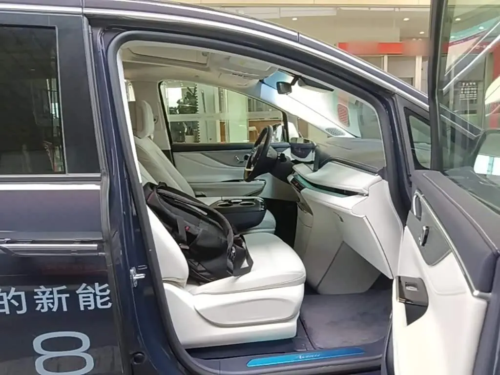 Buick GL8 New Energy 2025 — Şəkil 11/20