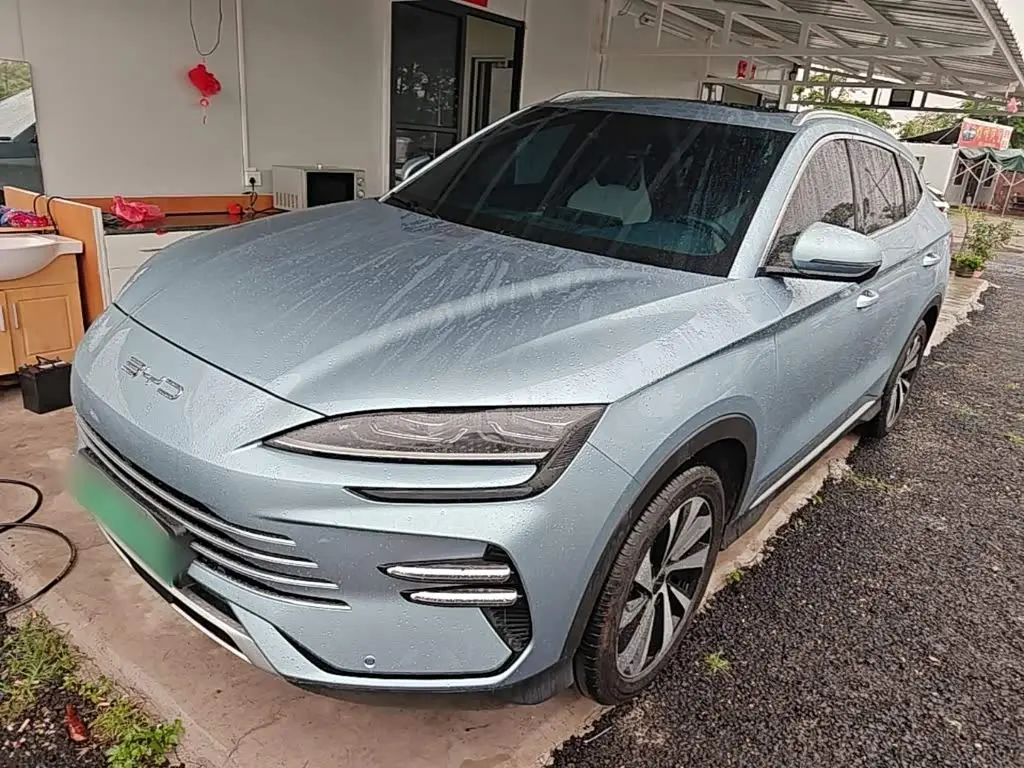 BYD Song PLUS PHEV 2023 — Фото 1/20