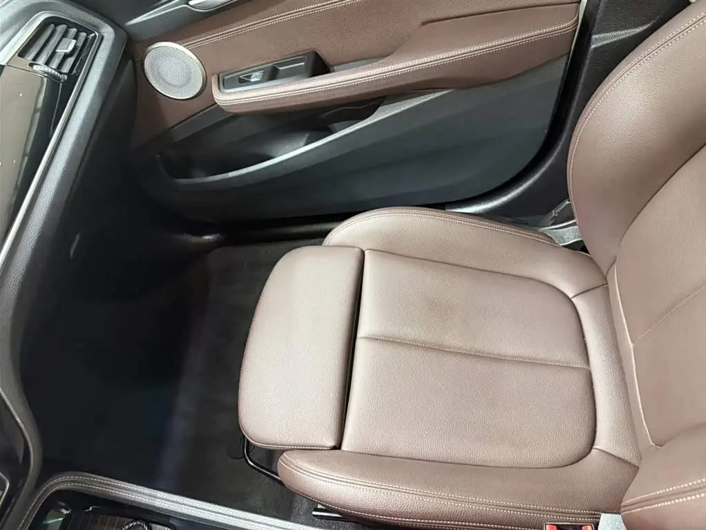 BMW 1 Series 2022 — Photo 13/20