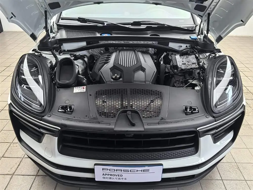 Porsche Macan 2024 — Photo 18/20