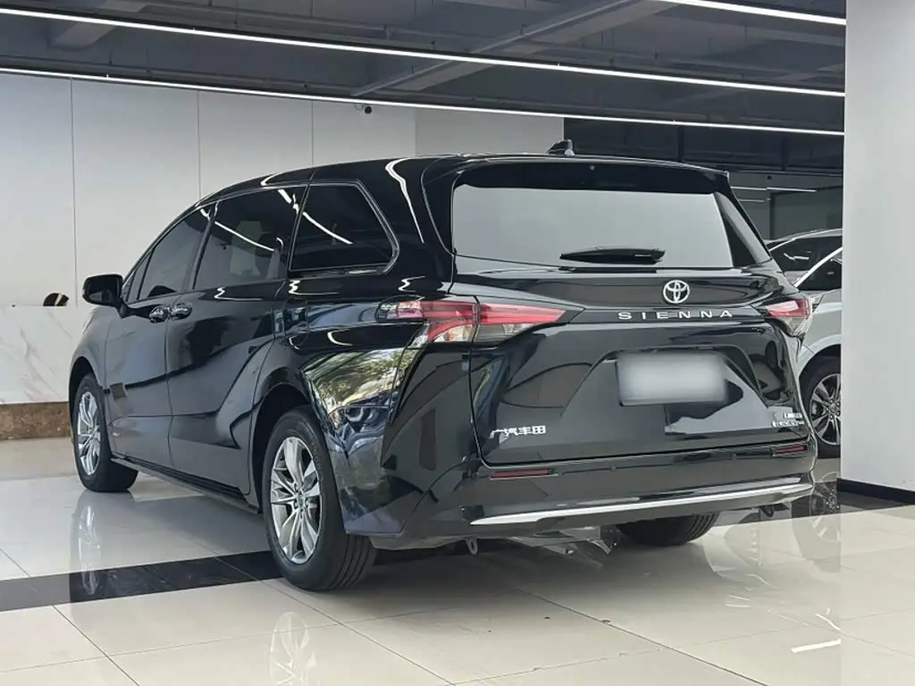 Toyota Sienna 2024 — Şəkil 11/20