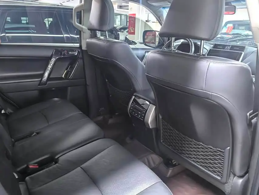 Toyota Prado 2019 — Photo 9/9