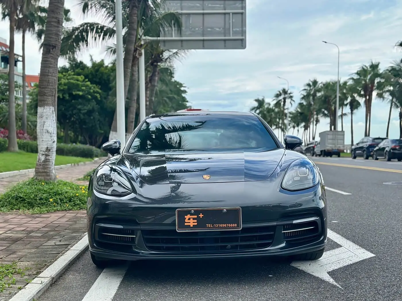 Porsche Panamera 2020 — Photo 2/8