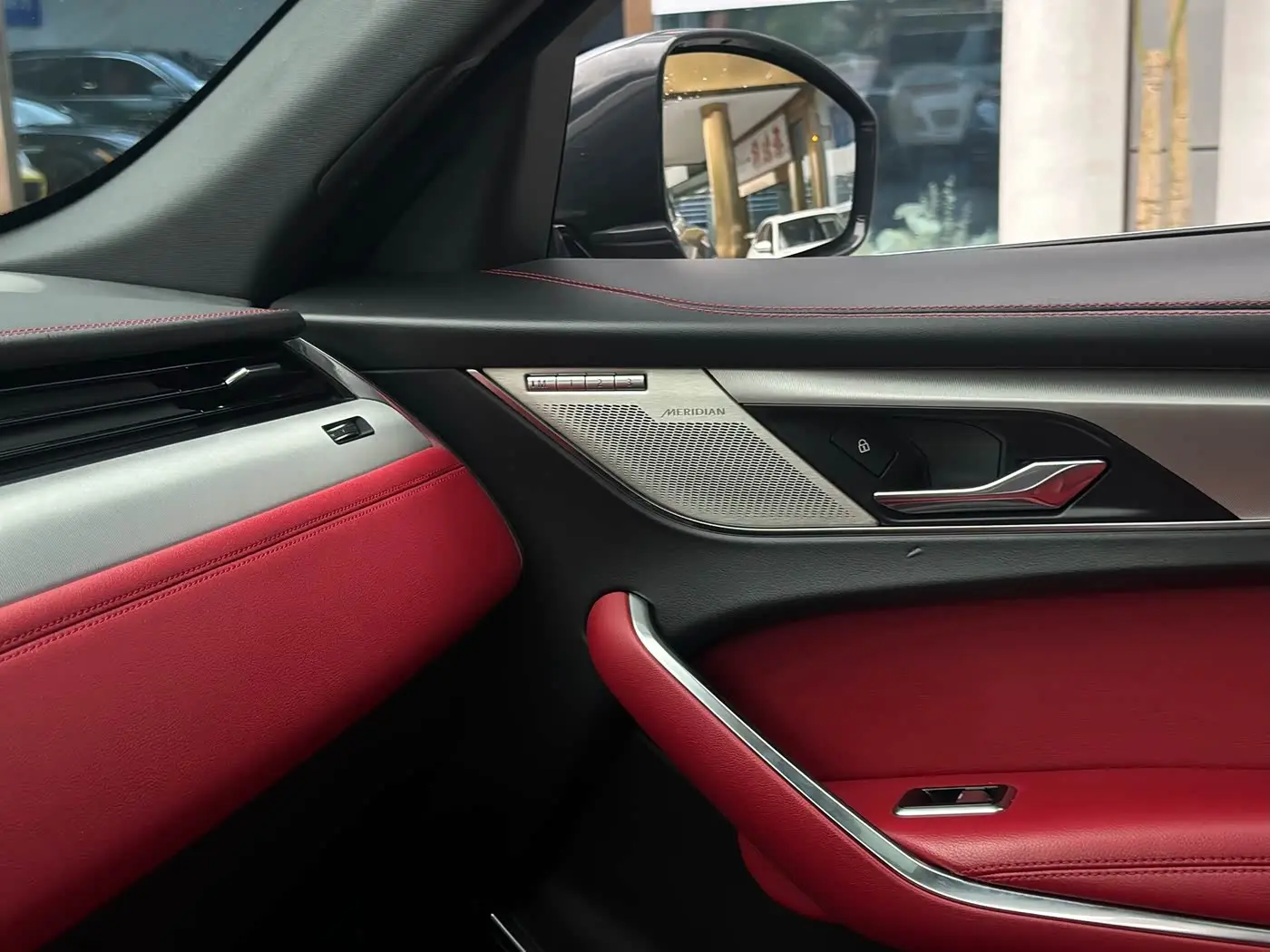 Jaguar F-PACE 2021 — Фото 12/20