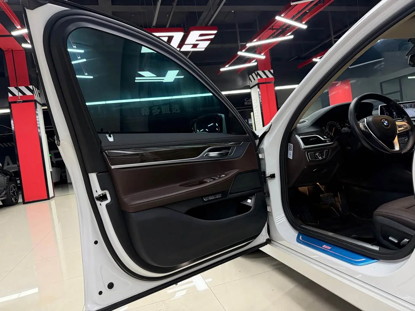 BMW 7 Series 2016 — Photo 15/20