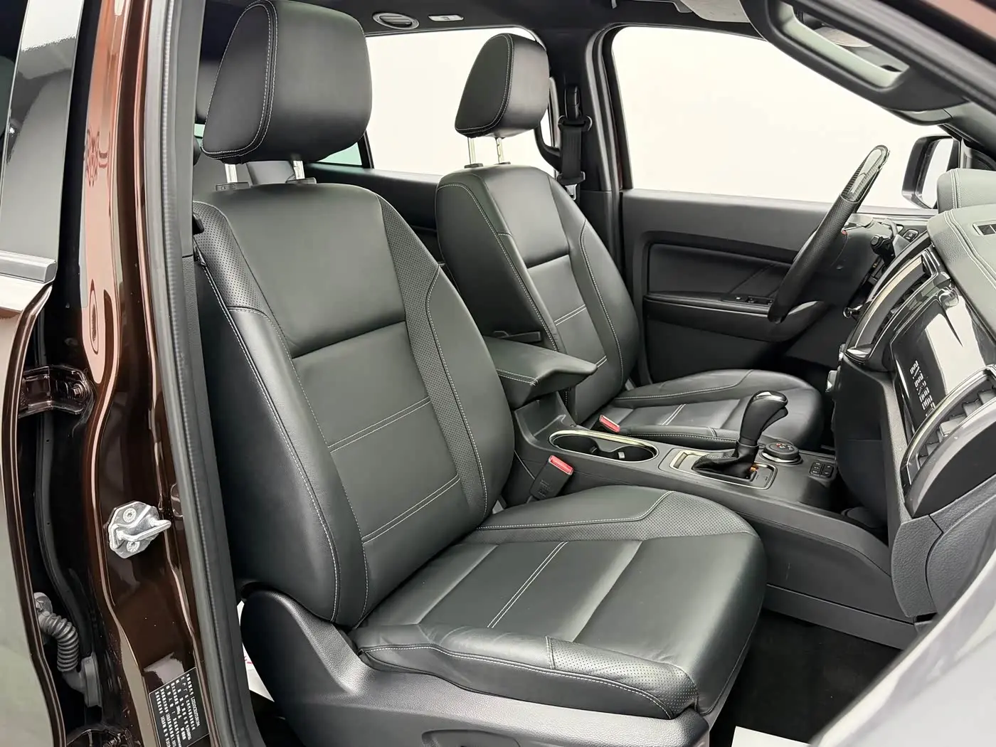 Ford Everest 2018 — Фото 19/20