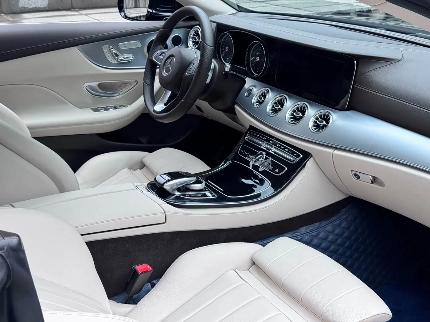 Mercedes-Benz E-Class 2017 — Фото 9/13