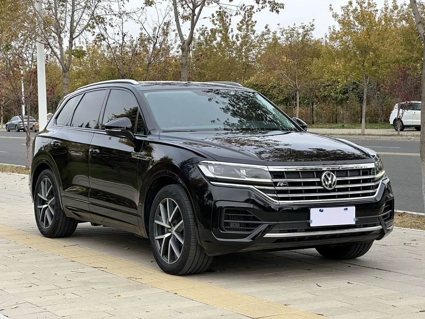 Volkswagen Touareg 2020 — Фото 3/20