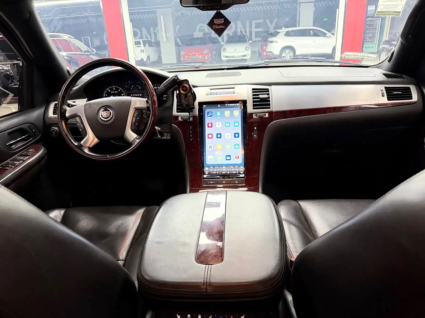Cadillac Escalade 2008 — Photo 15/20