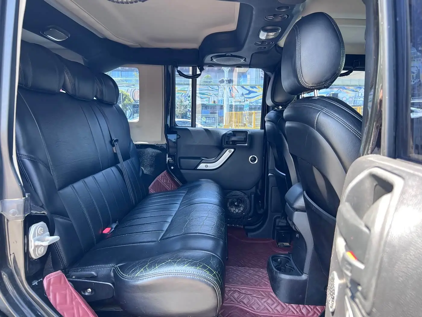 Jeep Wrangler 2016 — Photo 11/14
