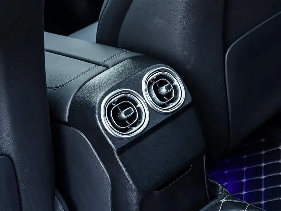 Mercedes-Benz C-Class 2019 — Фото 18/18
