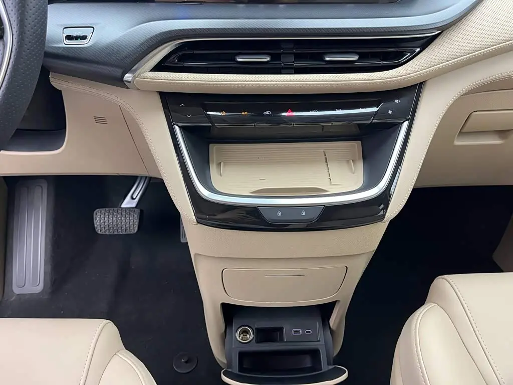 Buick GL8 New Energy 2025 — Şəkil 11/17