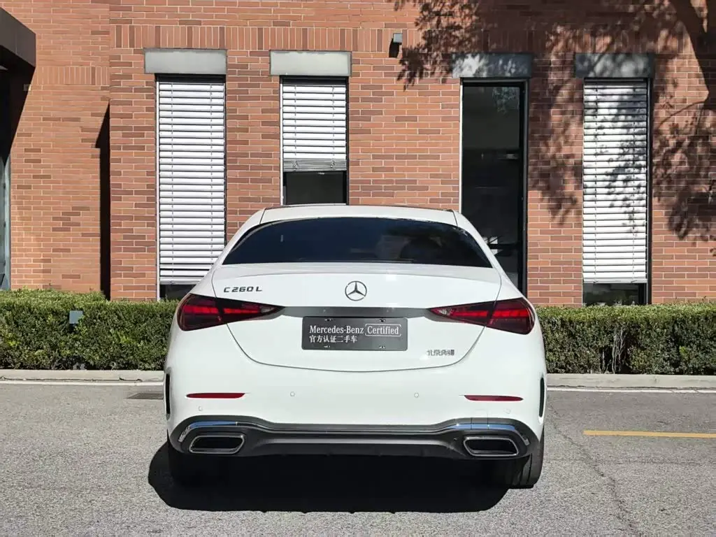 Mercedes-Benz C-Class 2026 — Photo 12/18
