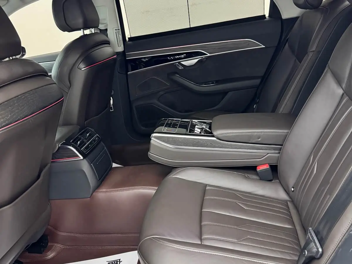 Audi A8 2020 — Photo 7/11