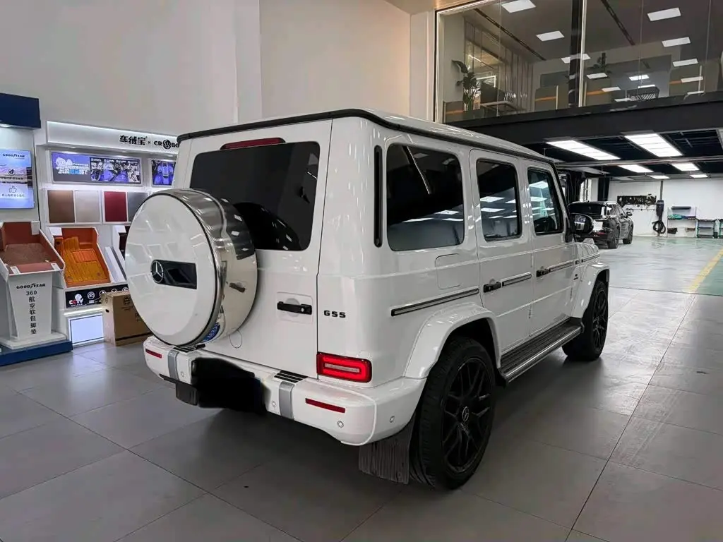 Mercedes-Benz G-Class 2023 — Фото 5/8