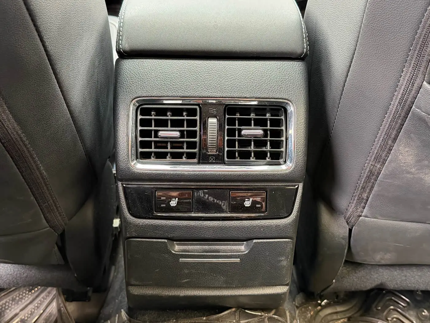Subaru Outback 2016 — Photo 10/20