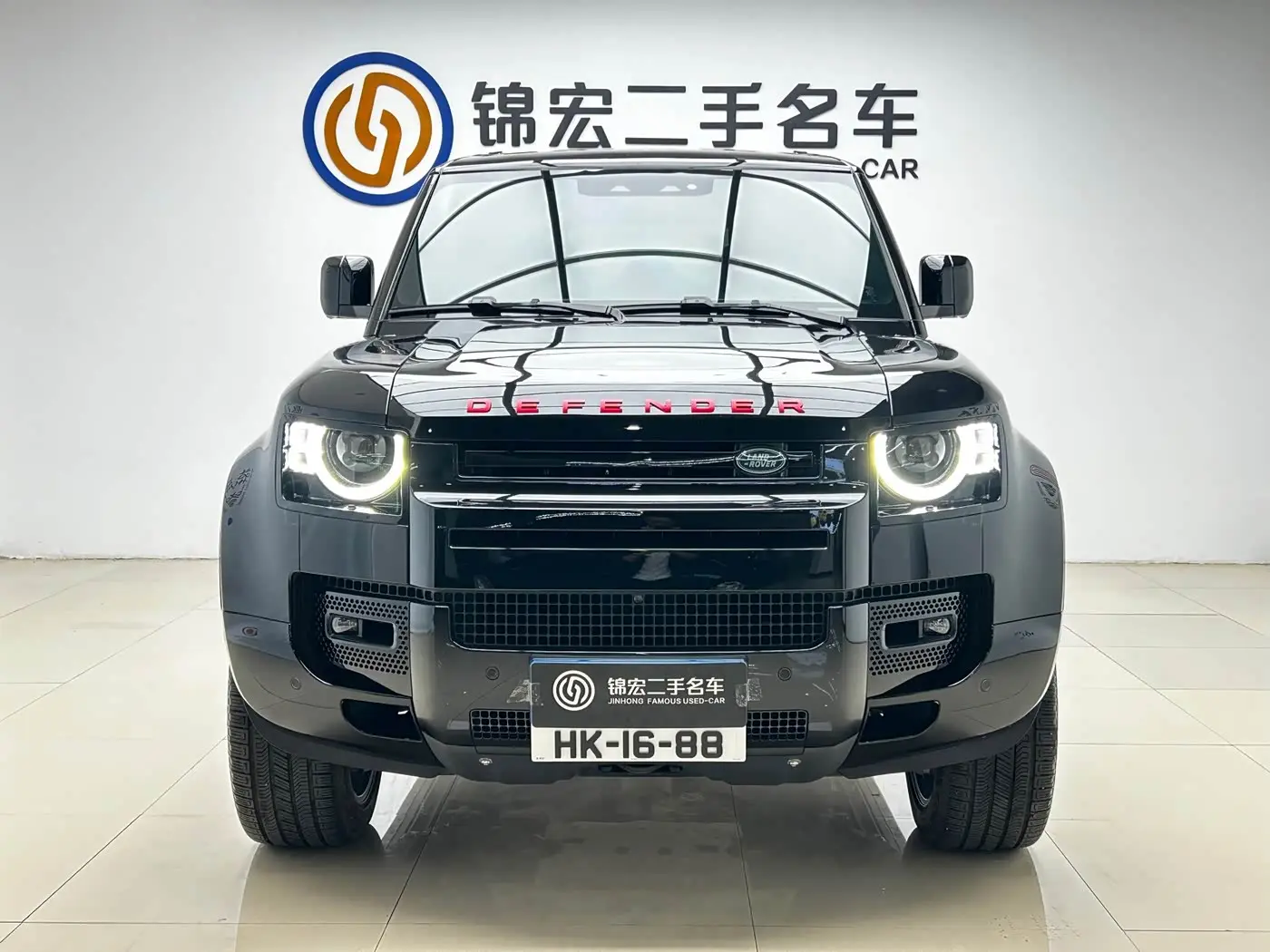 Land Rover Defender 2023 — Фото 2/20