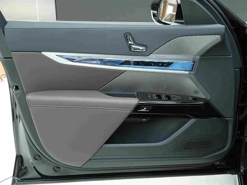 BMW 7 Series 2025 — Photo 14/20