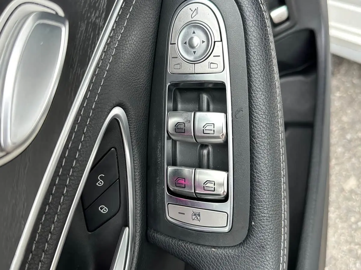 Mercedes-Benz C-Class 2019 — Фото 19/19