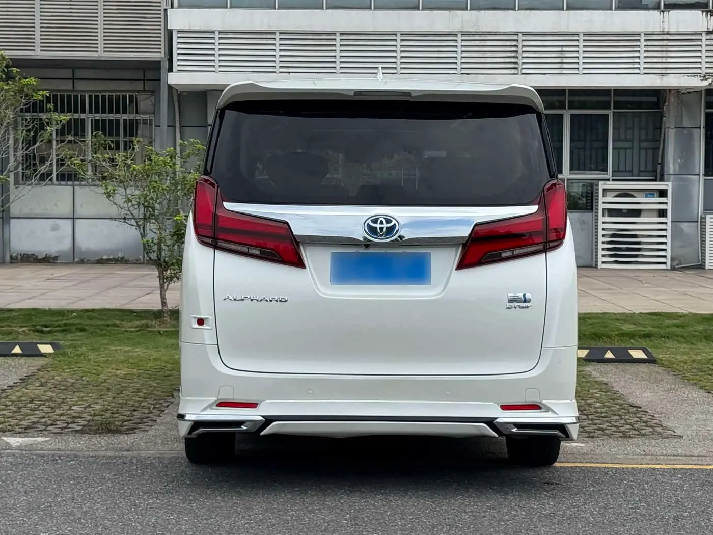 Toyota Alphard 2020 — Фото 19/20