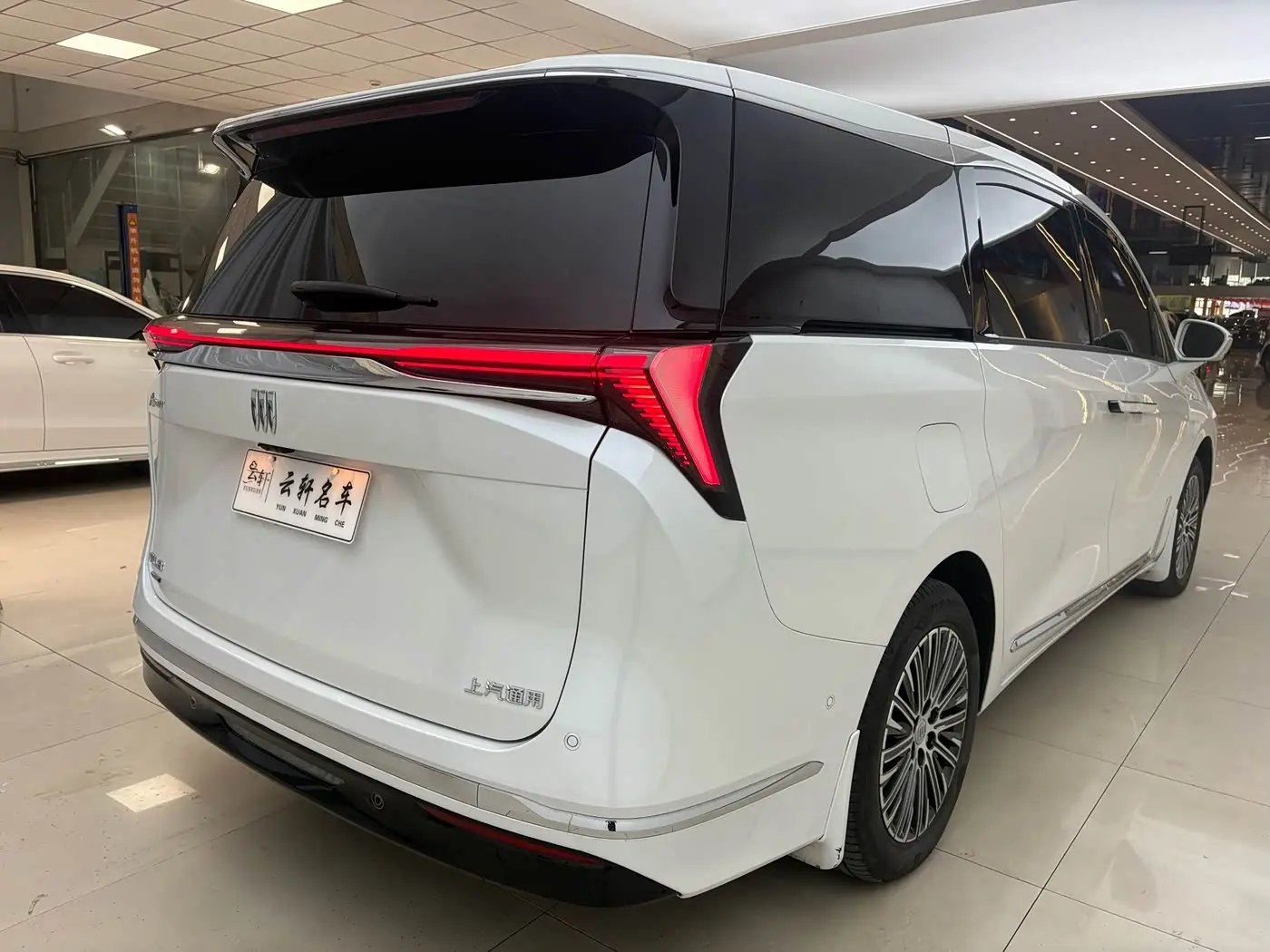 Buick GL8 New Energy 2024 — Şəkil 7/19