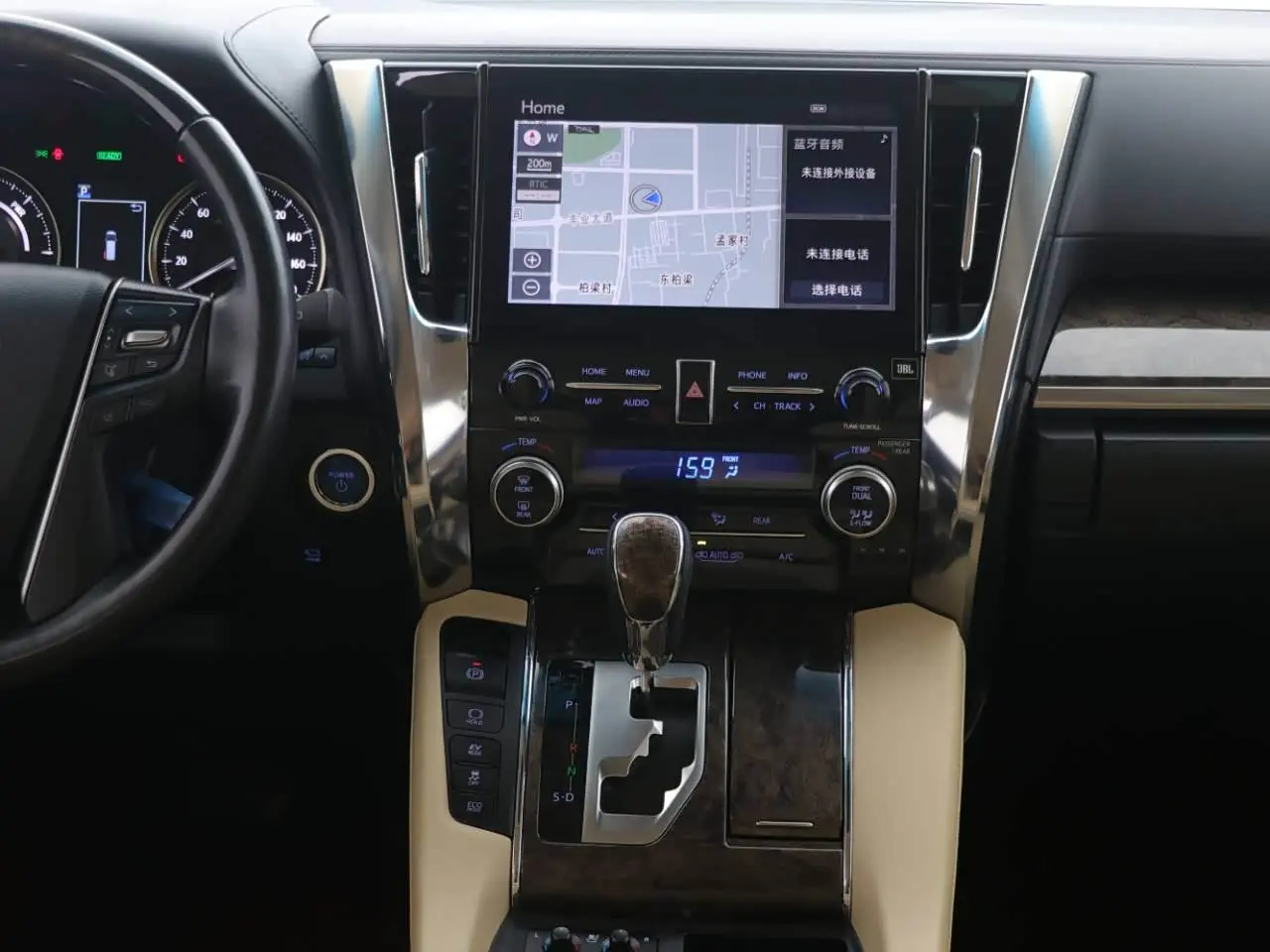 Toyota Vellfire 2022 — Photo 8/16