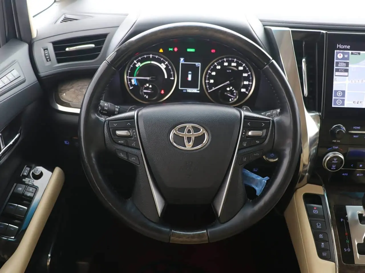 Toyota Vellfire 2022 — Photo 6/16