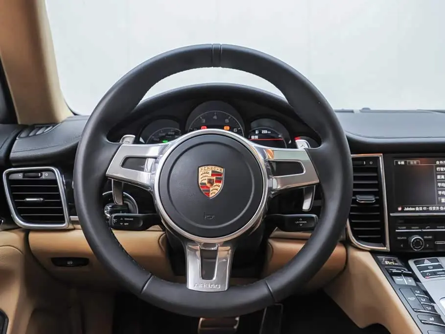 Porsche Panamera 2013 — Фото 12/18