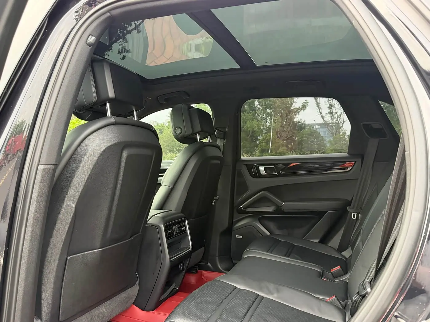 Porsche Cayenne 2020 — Photo 9/19