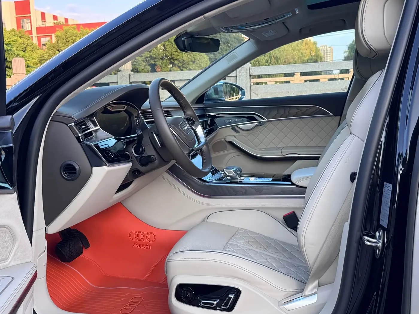 Audi A8 2022 — Photo 6/20