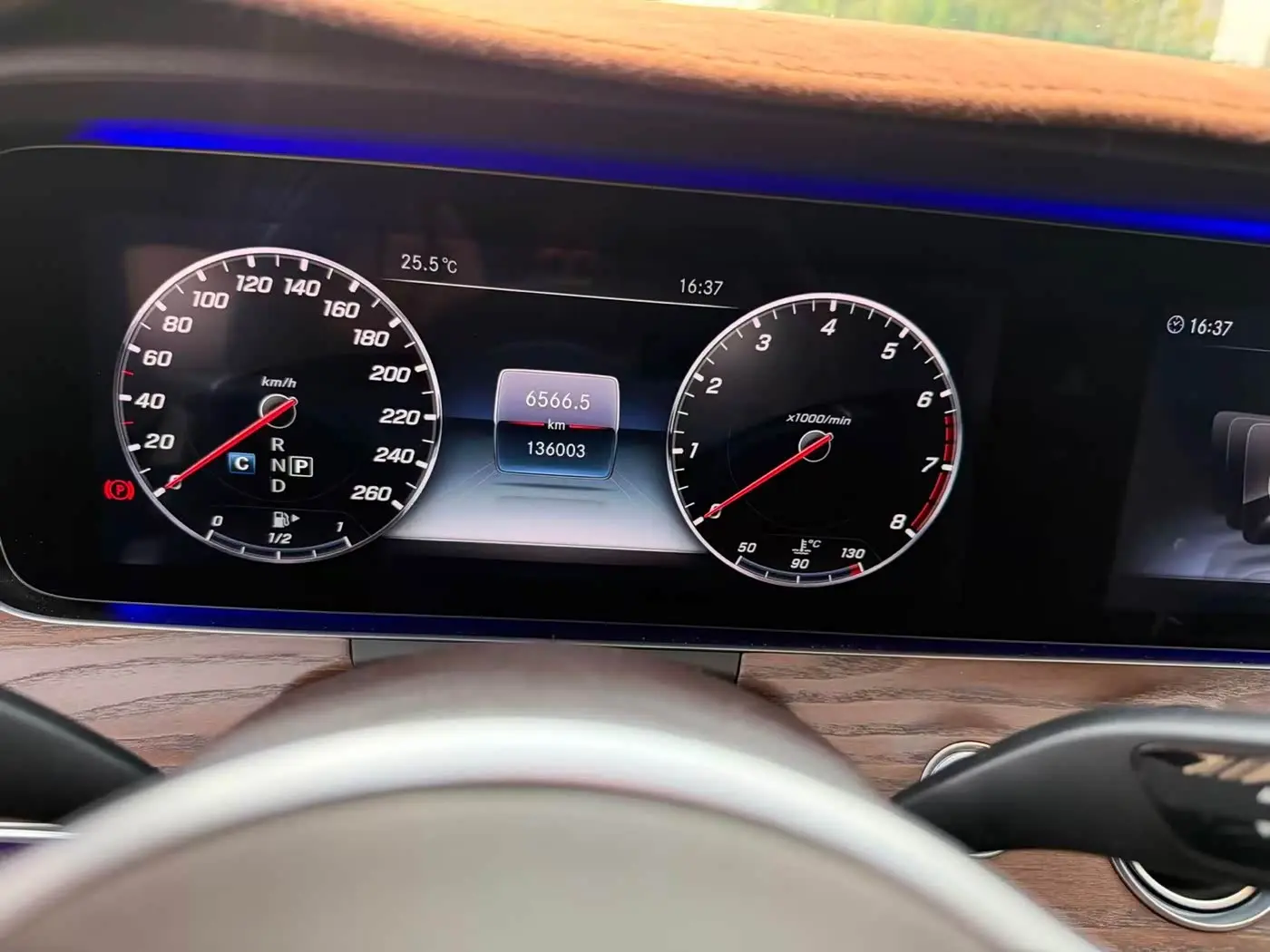 Mercedes-Benz E-Class 2018 — Photo 10/10