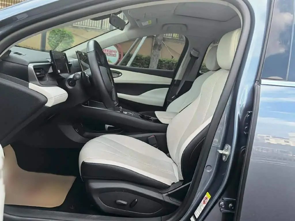 BYD Hai Bao 05 DM-i 2025 — Фото 12/20