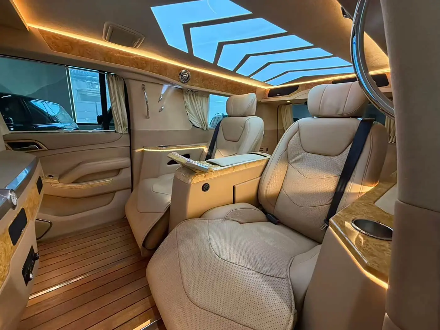 Daolangge GMC Yukon 2018 — Photo 13/16