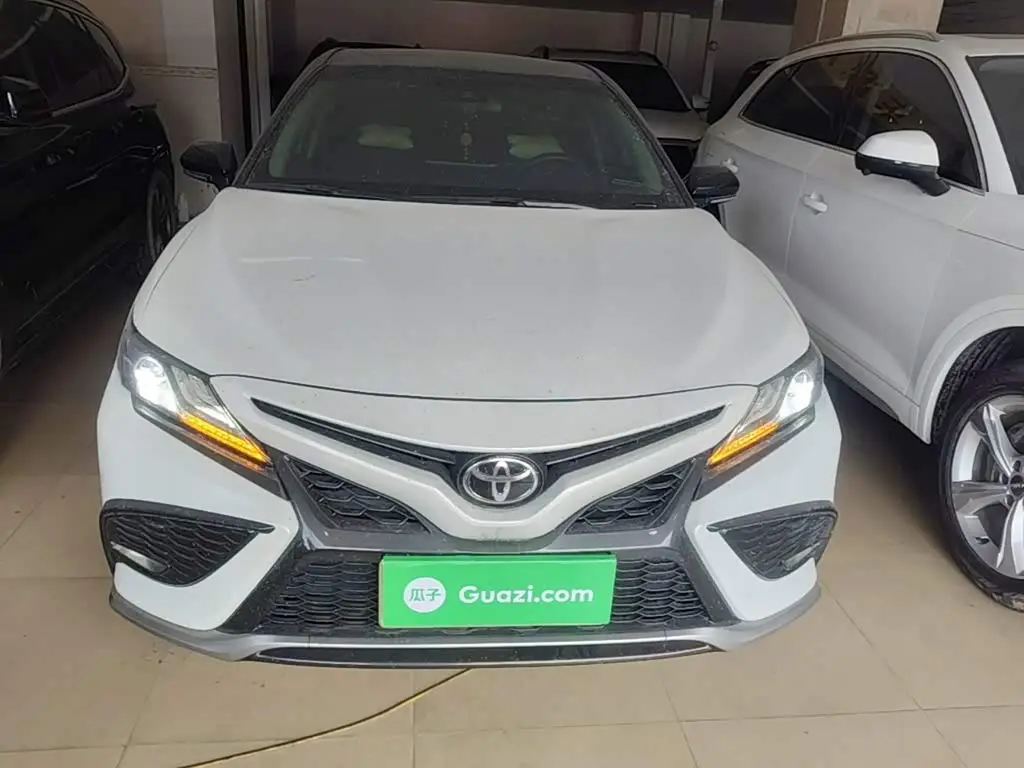 Toyota Camry 2023 — Şəkil 3/20