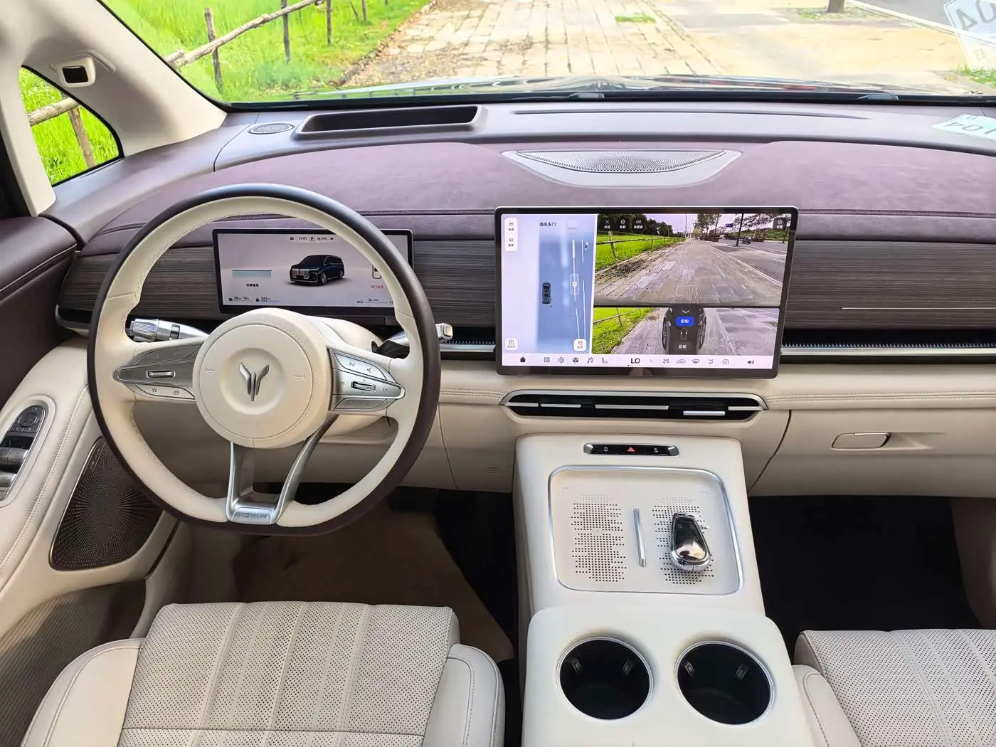 Voyah Auto Voyah Dreamer 2025 — Photo 17/20