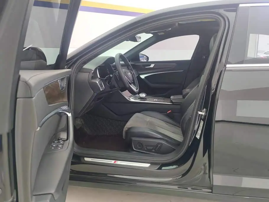 Audi A6L 2021 — Photo 9/16