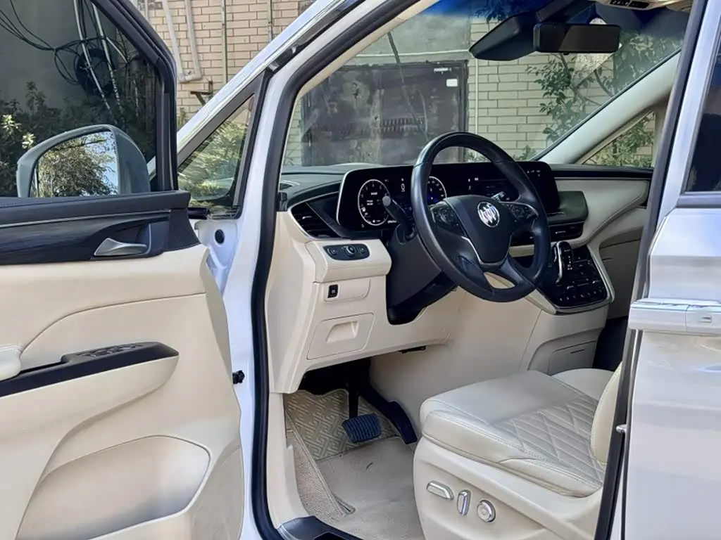Buick GL8 2022 — Photo 15/20