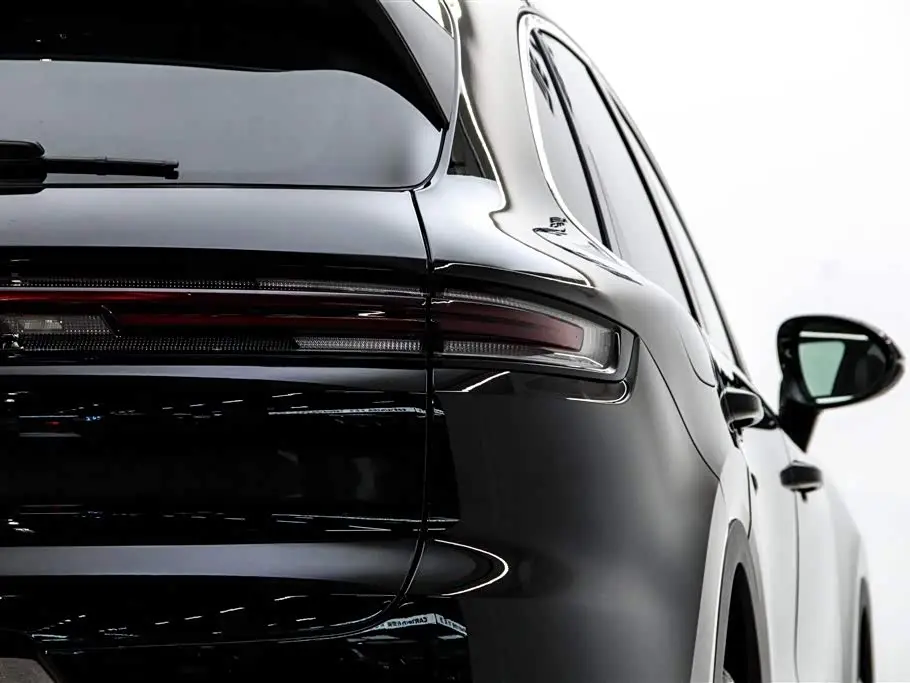Porsche Cayenne 2023 — Фото 11/20