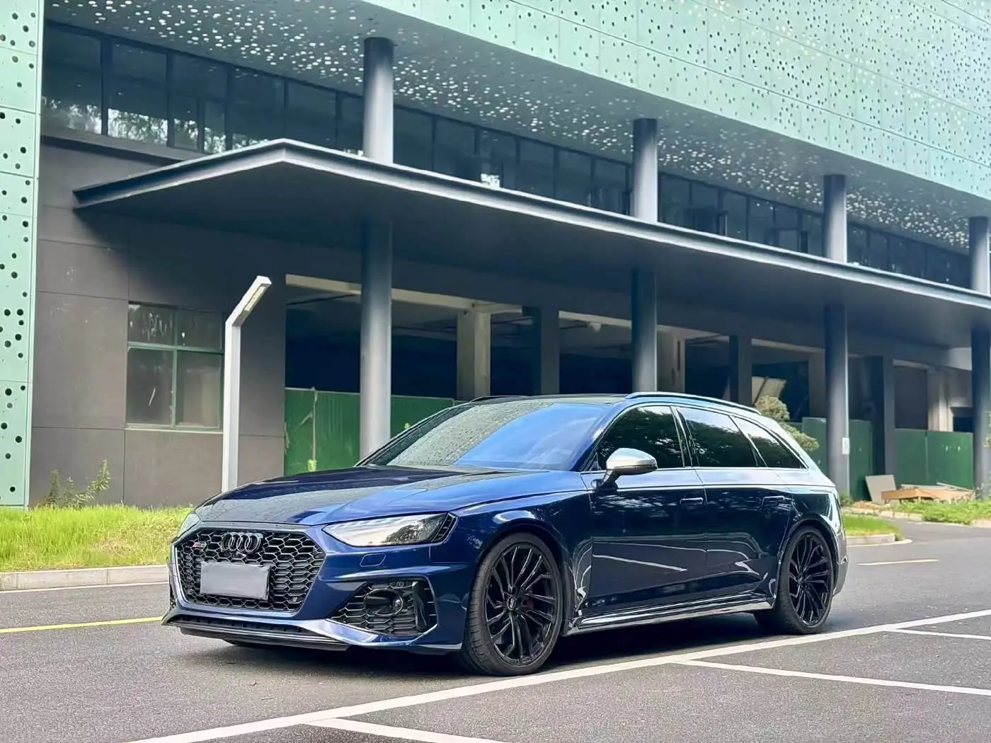 Audi RS 4 2021 — Şəkil 1/9