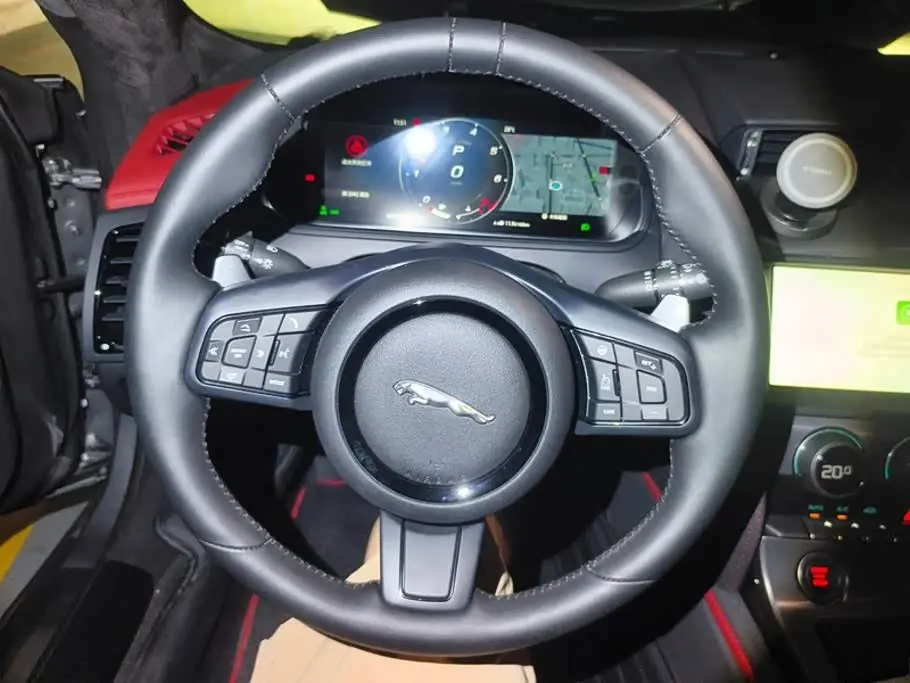 Jaguar F-TYPE 2024 — Photo 15/16