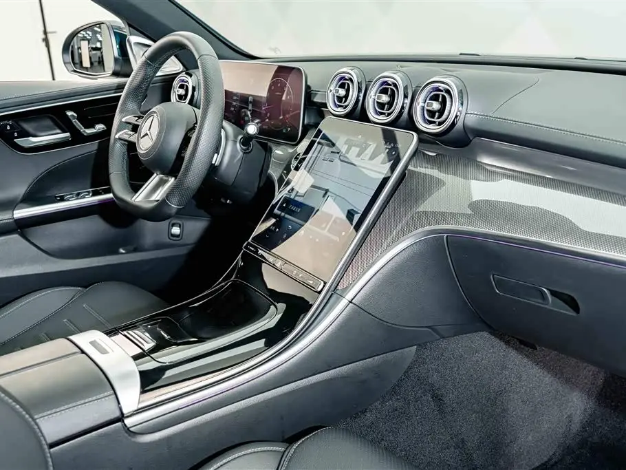 Mercedes-Benz C-Class 2023 — Фото 16/20