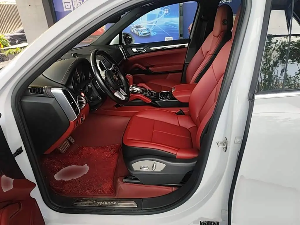Porsche Cayenne 2016 — Şəkil 13/20