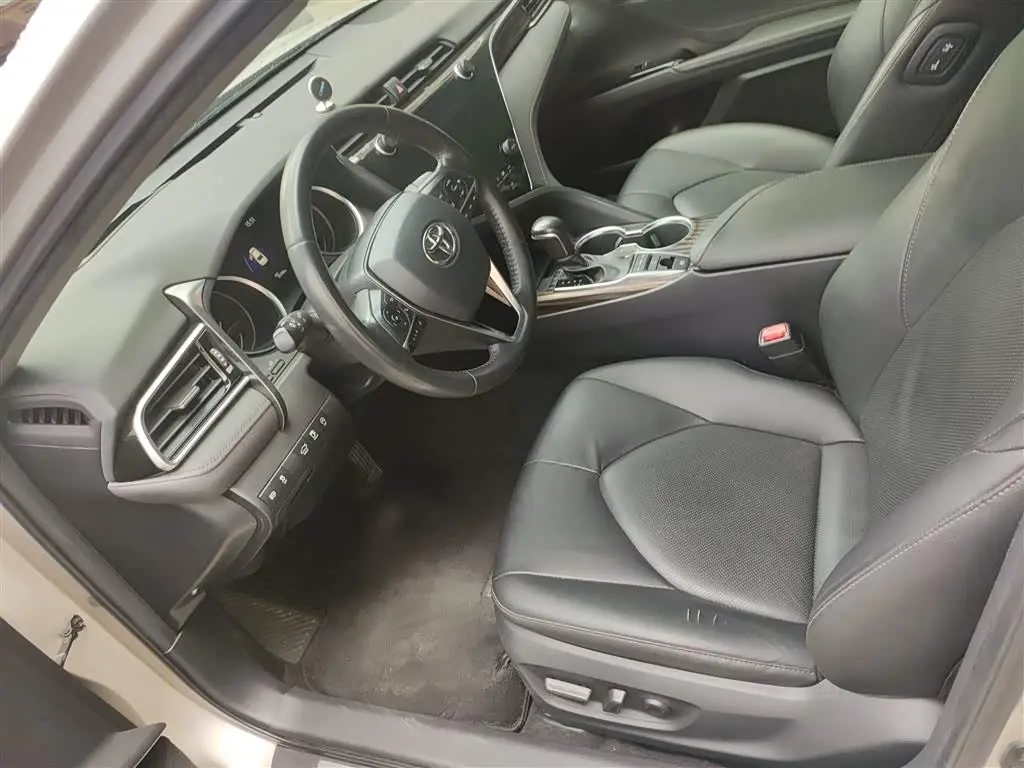 Toyota Camry 2019 — Photo 15/20