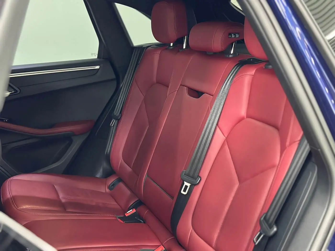 Porsche Macan 2022 — Photo 17/20